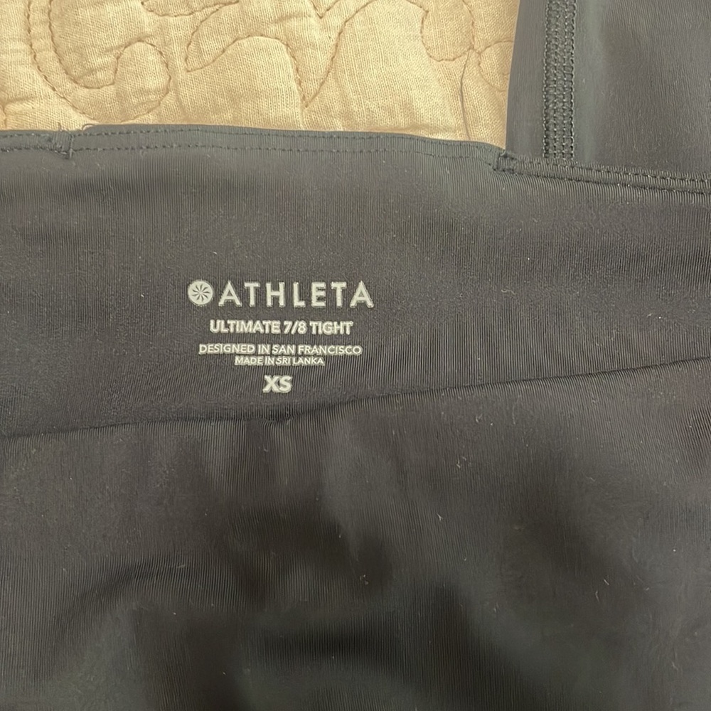 ATHLETA  Ultimate 7/8 Black and Blue Leggings Sixe XS